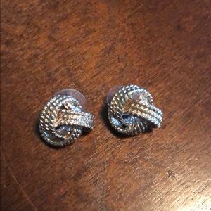 Gold knot earrings